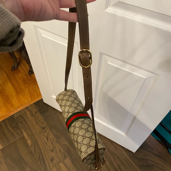 VINTAGE GUCCI CROSSBODY - Picture 7 of 14